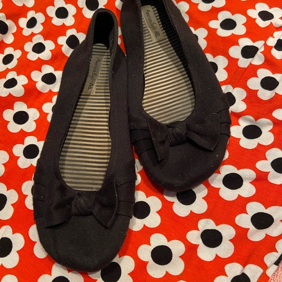 American Eagle flat ballet shoes black Bow 3.5 US - Picture 2 of 6